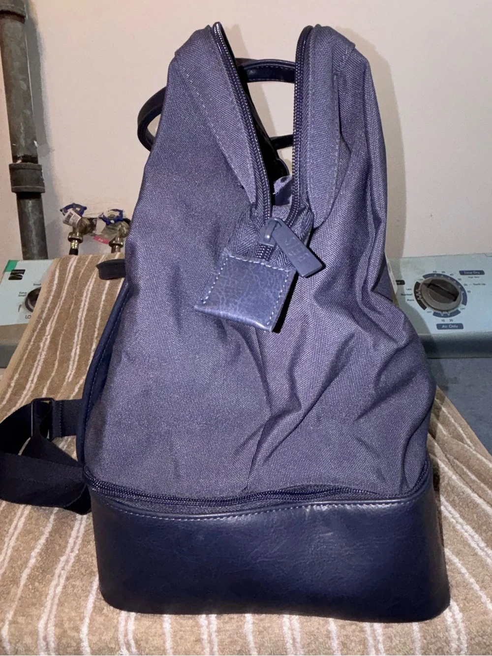 BEIS original navy weekender